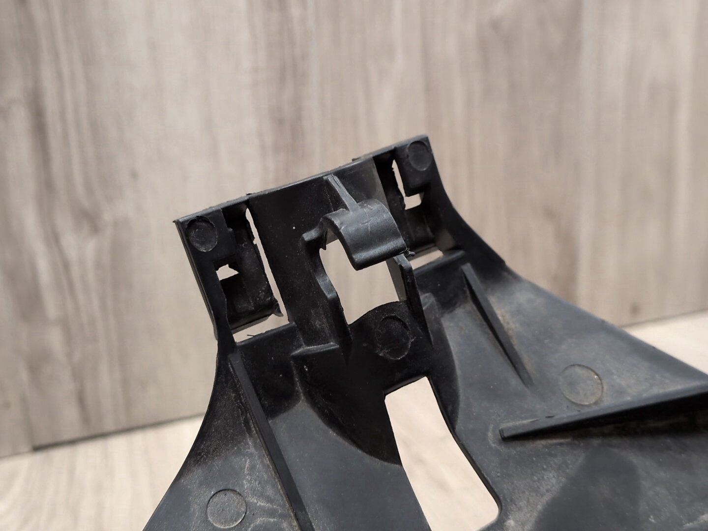 2011-2013 BMW 535i F10 Left Driver Headlight Bracket 7200793