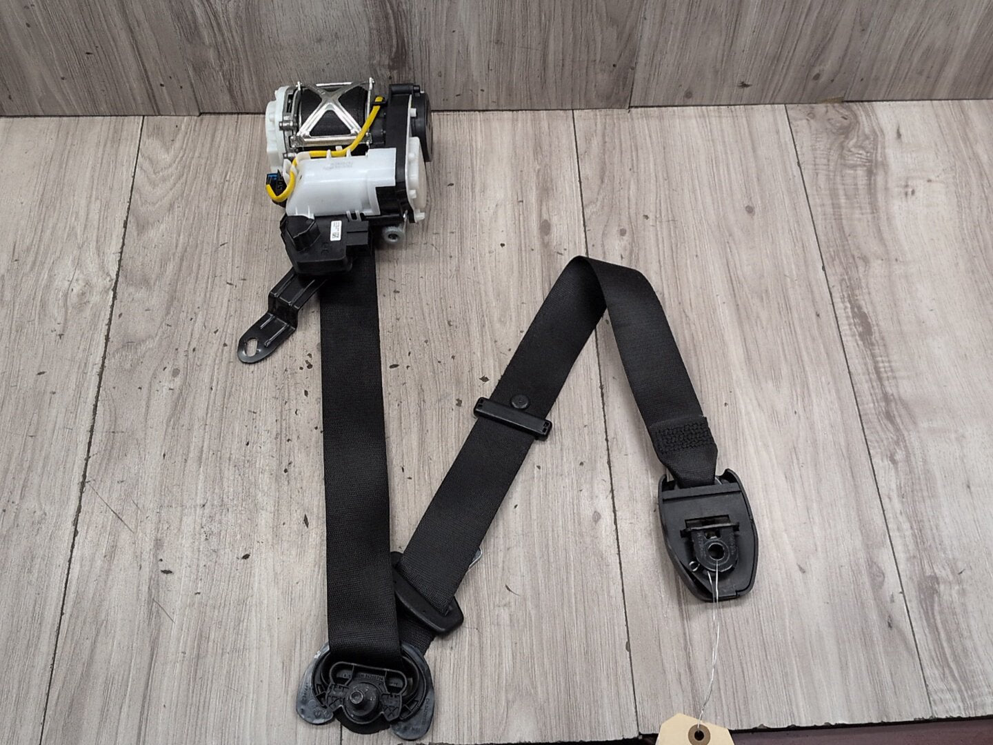 OEM BMW F97 F98 G01 G02 X3 X4 X3M Front Left Driver Seatbelt Seat Belt Retractor