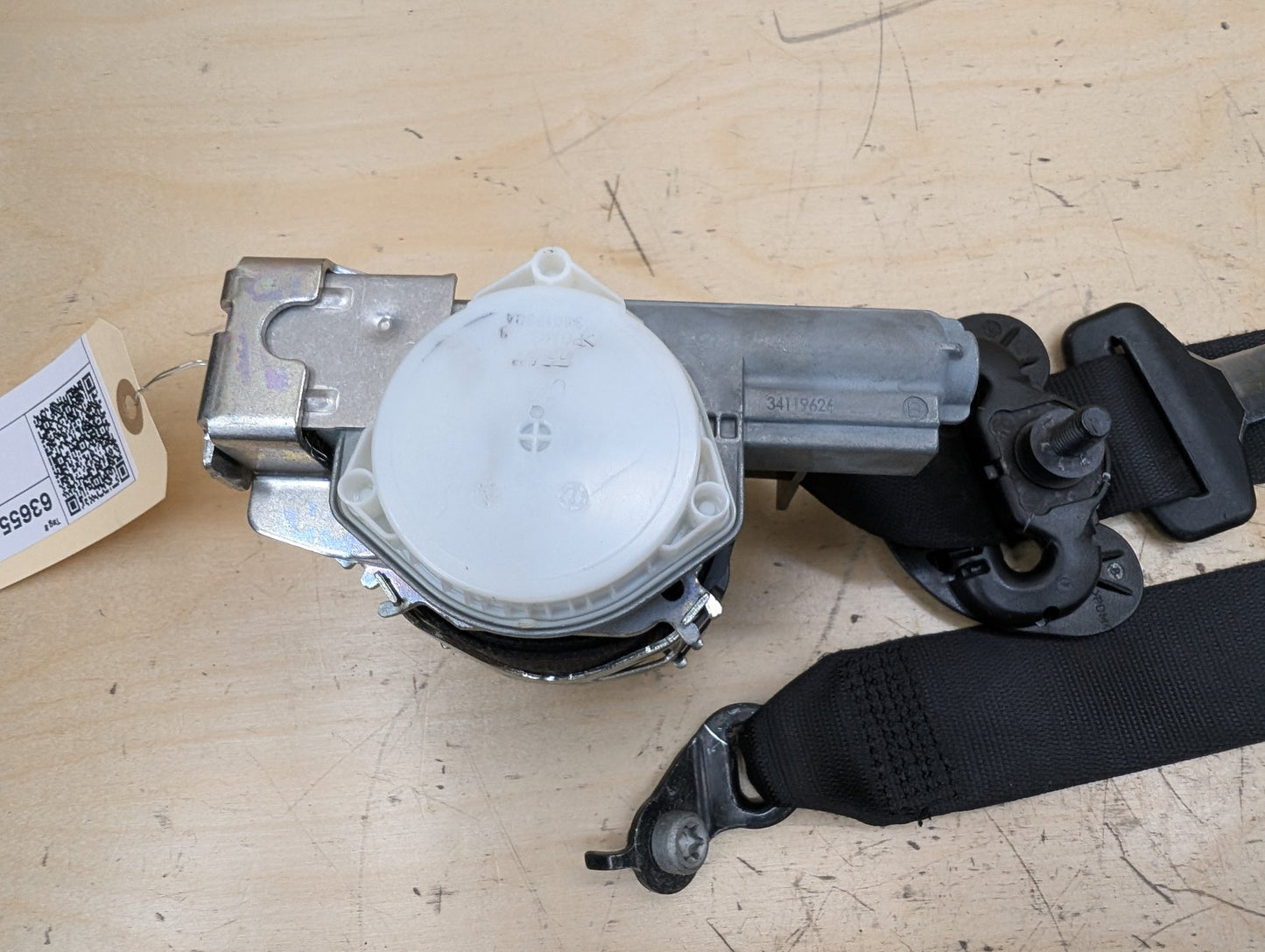 12-20 OEM BMW F30 F36 F80 M3 Front Left Driver Side Seatbelt Retractor Black