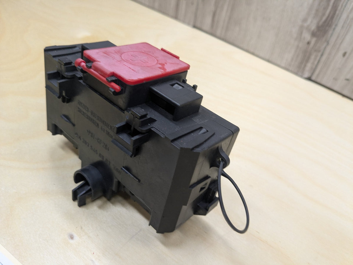 2009-2011 Mercedes-Benz SLK-Class R171 Rear Battery Relay Fuse Box A2035450803