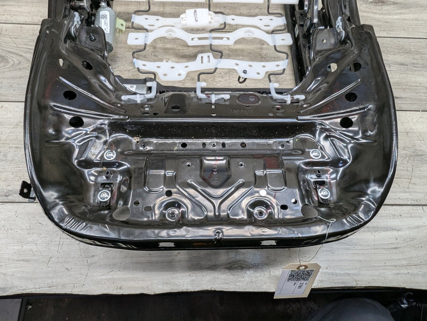 2018 - 2024 BMW X3 G01 Front Right Passenger Seat Lower Track Frame Assembly 7414610 B58B30O1