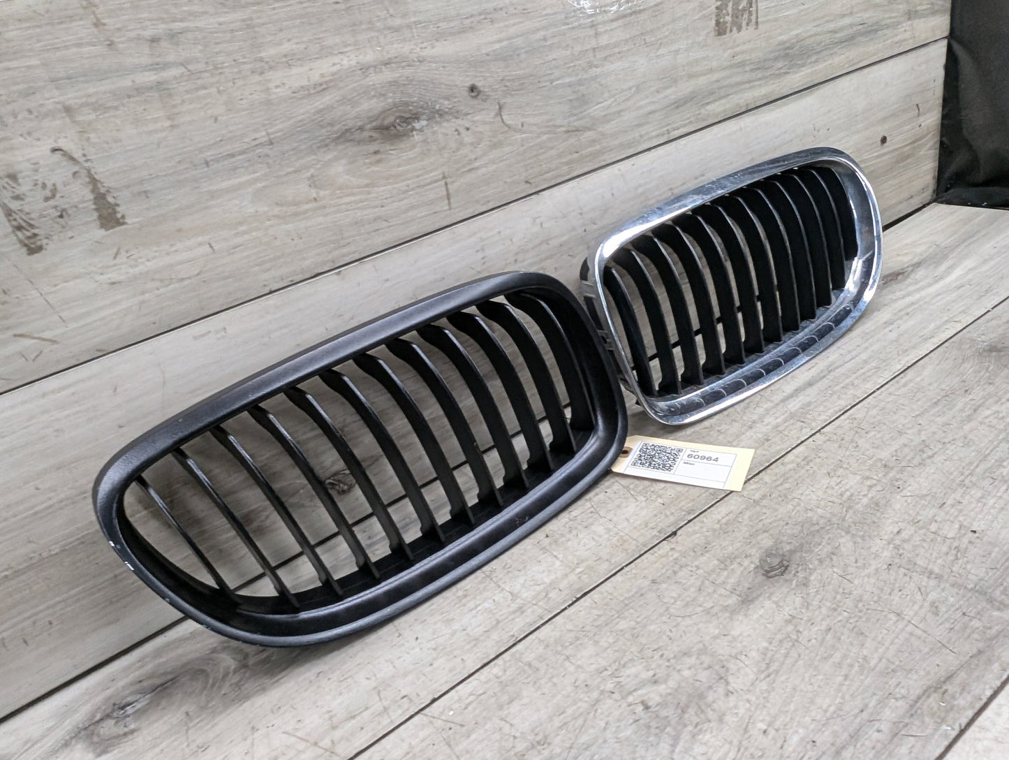 2006-2011 BMW 328i E90 Front Left Right Upper Bumper Cover Kidney Grilles SET 7201967