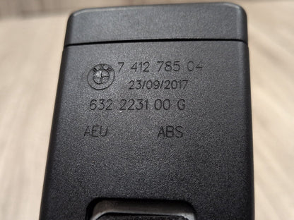 OEM BMW F90 M5 G30 530 540 M550 Rear Center Middle Seatbelt Seat Belt Buckle