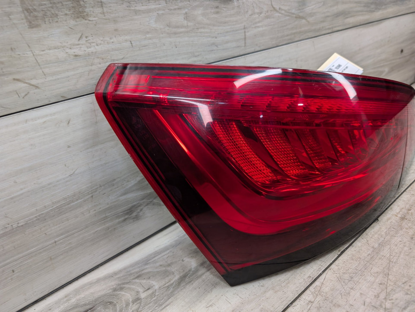 2009 - 2017 Audi Q5 8R Rear Left Driver Outer Tail Light 8R0945093D EA888
