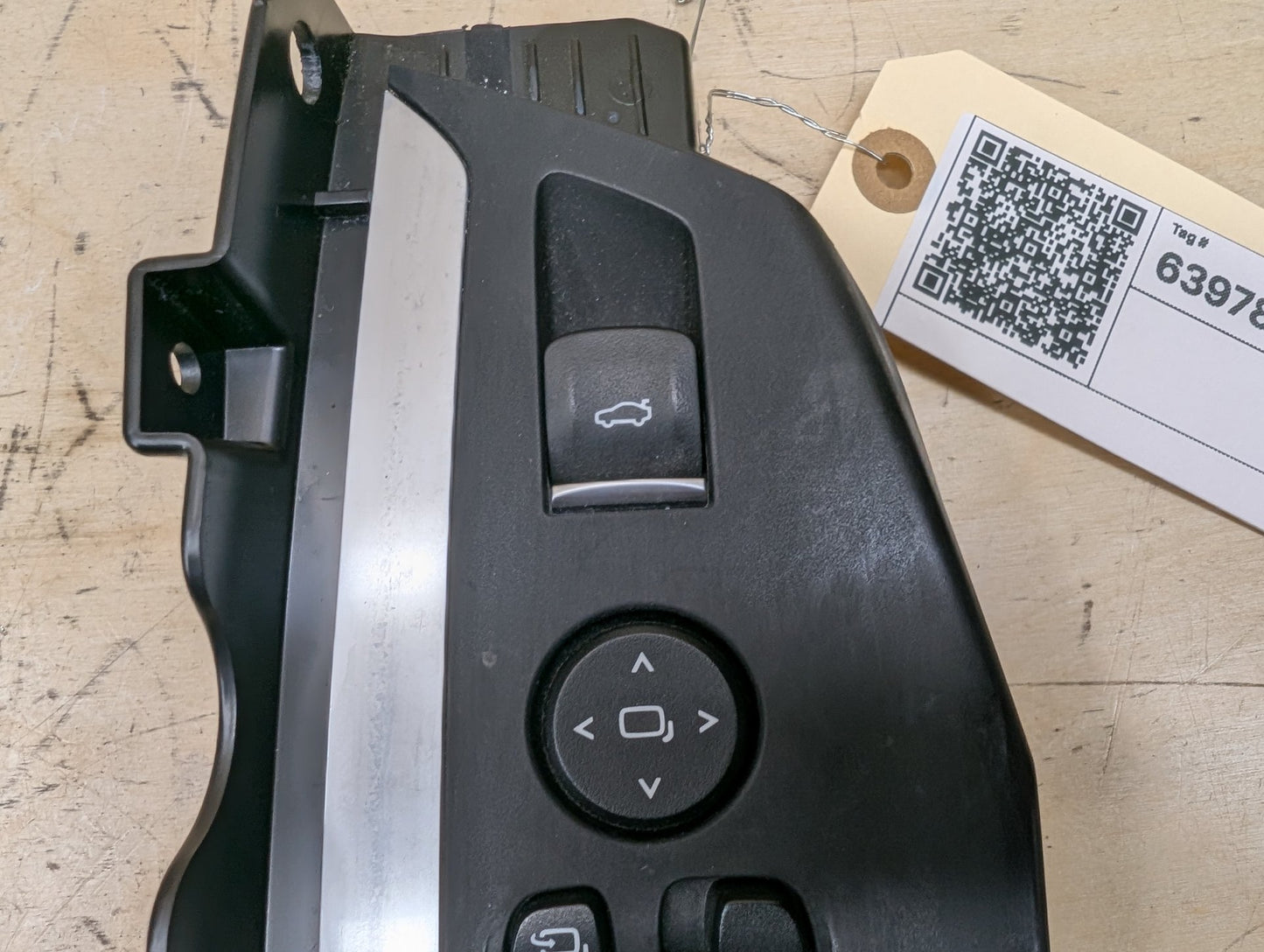2018-2024 BMW X3 G01 Front Left Driver Door Master Window Switch 6832729