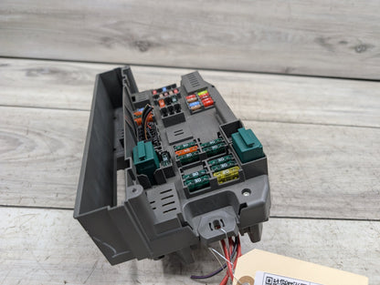 2007 - 2013 BMW X5 E70 Front Power Distribution Fuse Box 9145115 N62B48B
