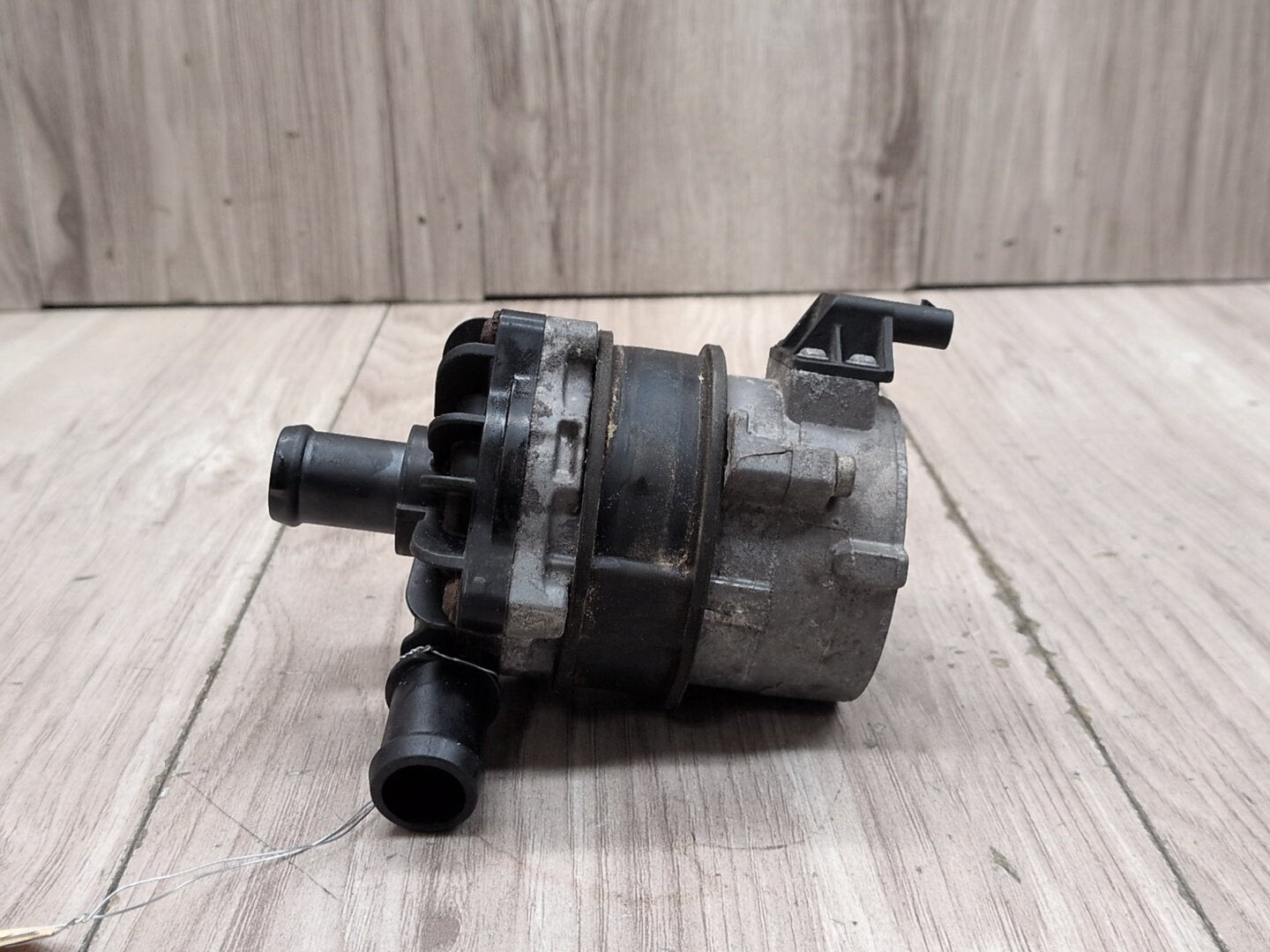 2008 - 2017 Audi S5 8T Engine Motor Cooling Auxiliary Water Pump 8K0965567