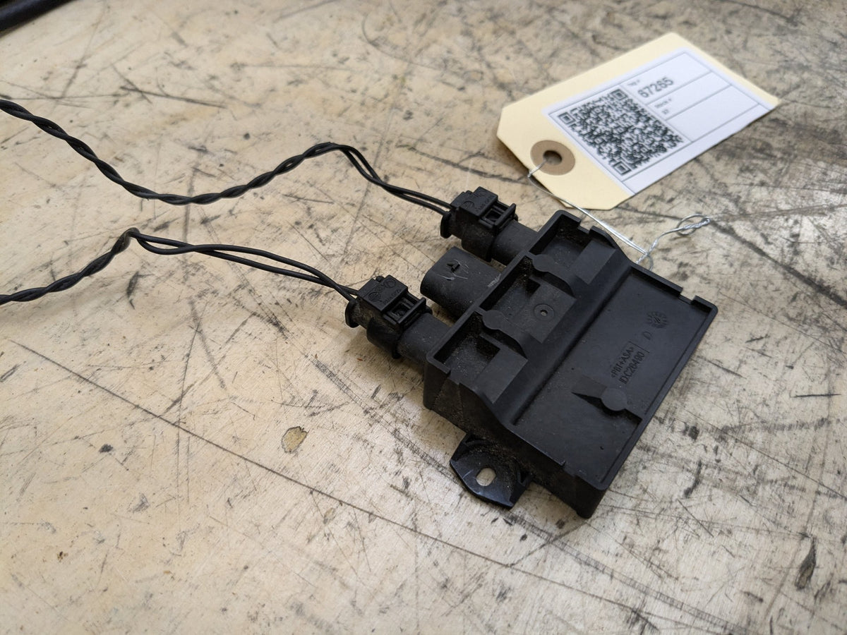 OEM BMW G30 G12 F90 M5 F48 X1 G01 X3 Control Unit Smart Opener Module w/ Sensor