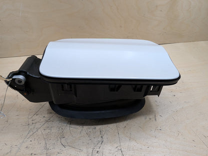 2016-2022 BMW 750i G12 Gas Cover Assembly 7358677