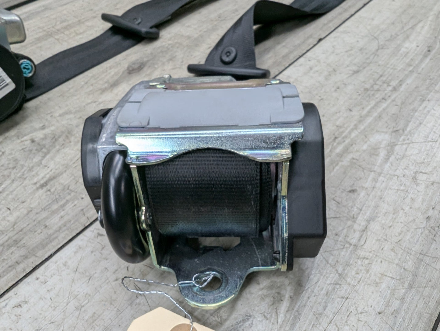 2008 - 2017 Audi S5 8T Rear Left or Right Seatbelt Seat Belt Retractor 8F0857805A