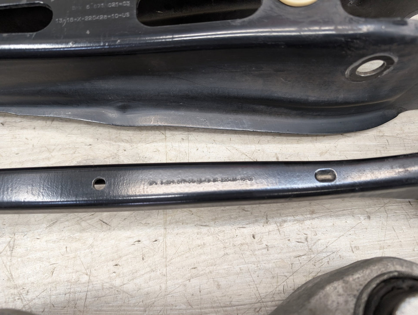 2018 - 2019 BMW X3 G01 Rear Left Driver Control Arms SET 6871021 B58B30M0