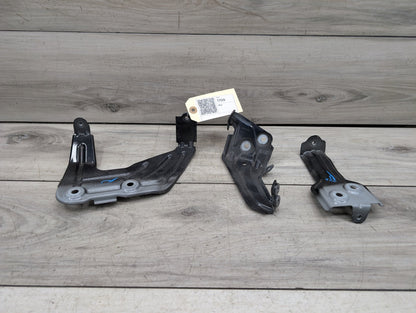 2018 - 2023 BMW X3 G01 Front Right Passenger Fender Brackets SET 7397516 B58B30M0