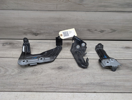 2018 - 2023 BMW X3 G01 Front Right Passenger Fender Brackets SET 7397516 B58B30M0