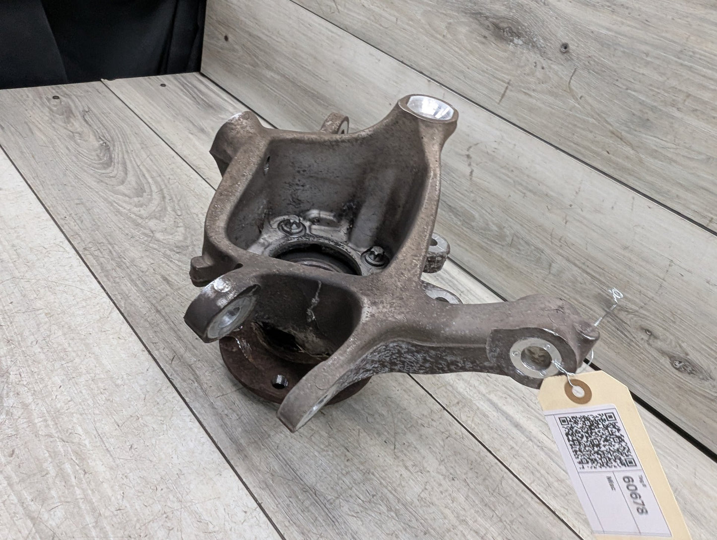 2011-2016 BMW 535i F10 Rear Right Passenger Spindle Knuckle w/ Bearing 6793770