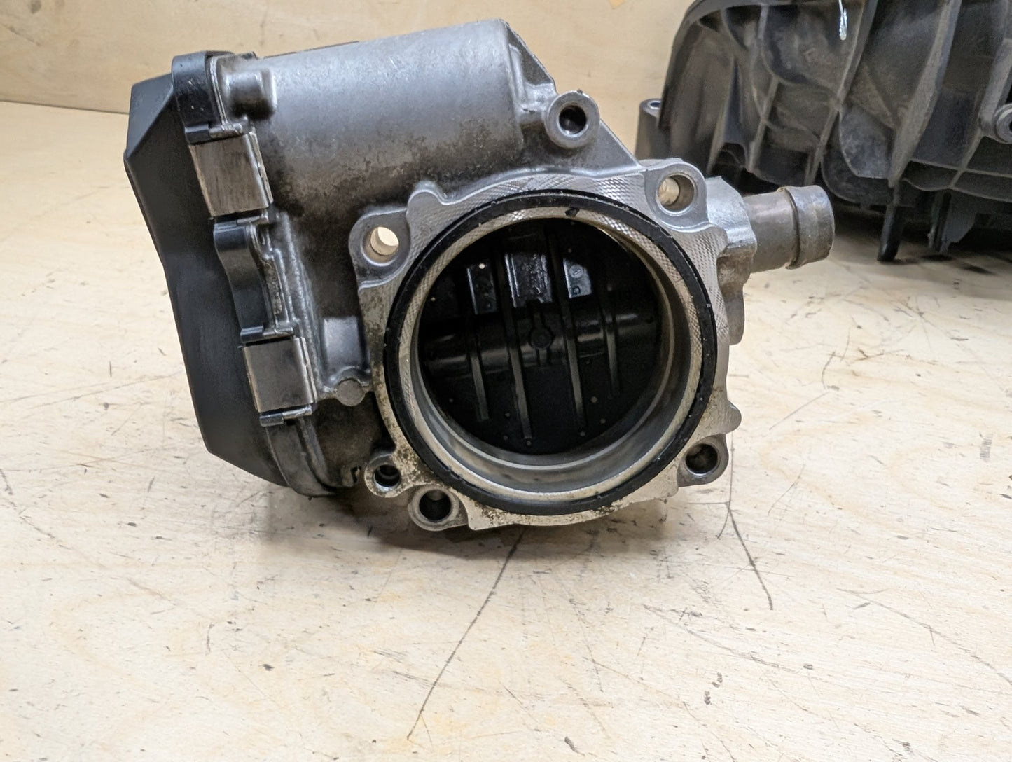 2012-2018 BMW 328i F30- Engine Motor Intake Manifold W/ Throttle Body & Sensor PN: 7588126