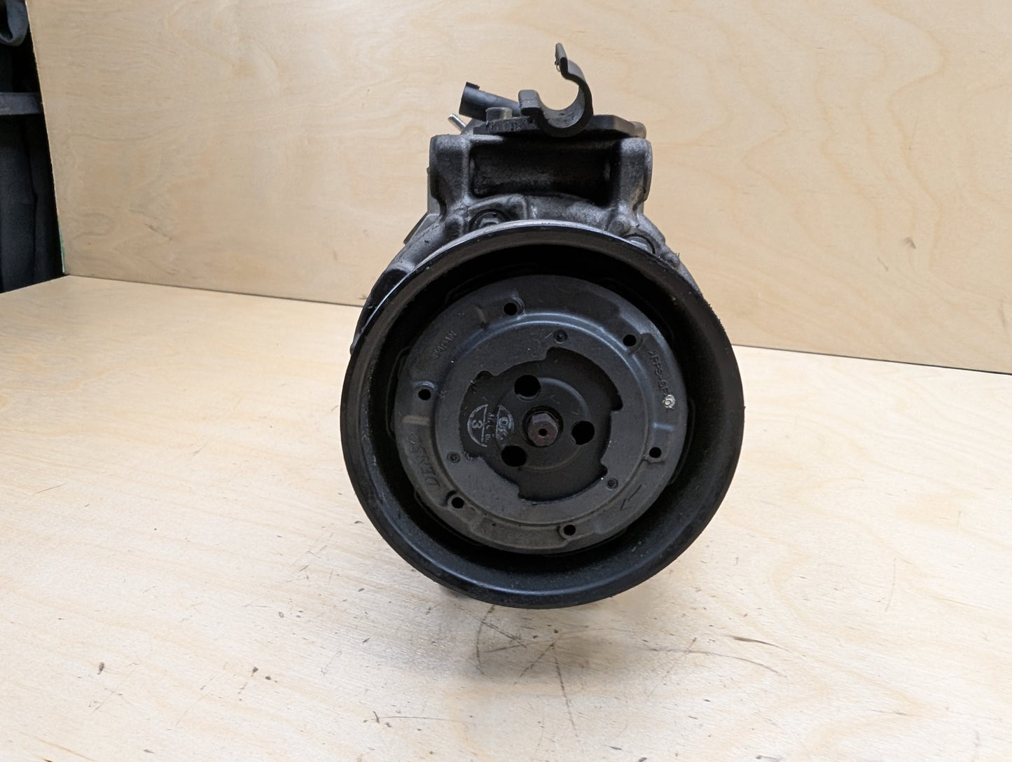 OEM BMW E82 E88 E89 E90 E92 E93 335 AC Compressor Clutch A/C Pump Pulley N54 N55