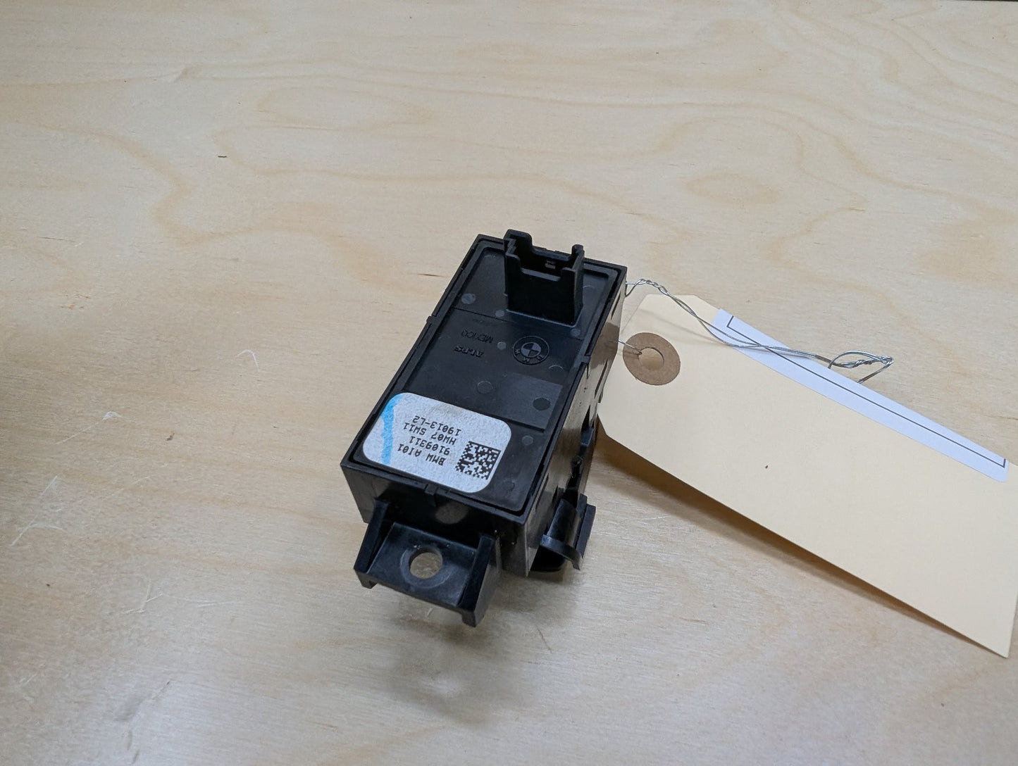 OEM BMW F90 M5 G30 G01 X3 G02 X4 F97 F98 Parking Brake Auto Hold Switch BLACK