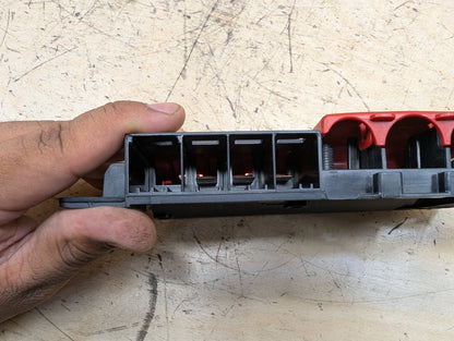 19-26 BMW X5 G05 Rear Battery B+ Terminal Junction Fuse Box 8717954 OEM