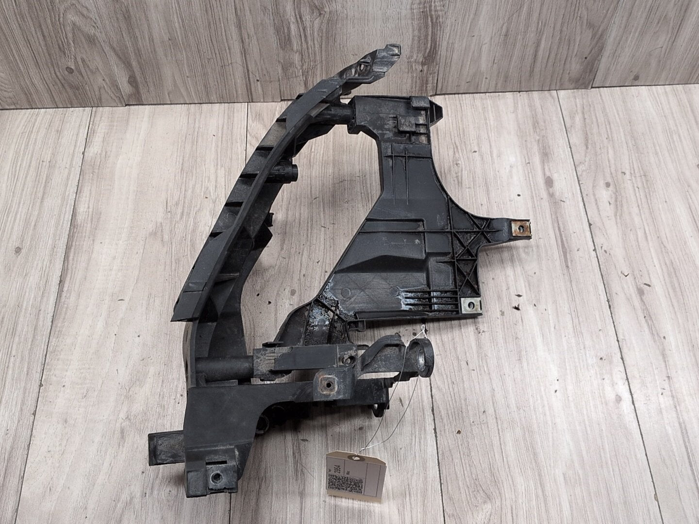 2013 - 2017 Audi S5 8T Right Passenger Headlight Bracket 8T0805608D CTUB