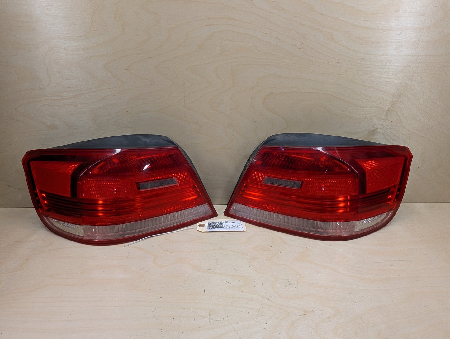 *NOTE* 07-10 BMW E93 328 335 Rear Left Right Outer Inner Tail Lights SET
