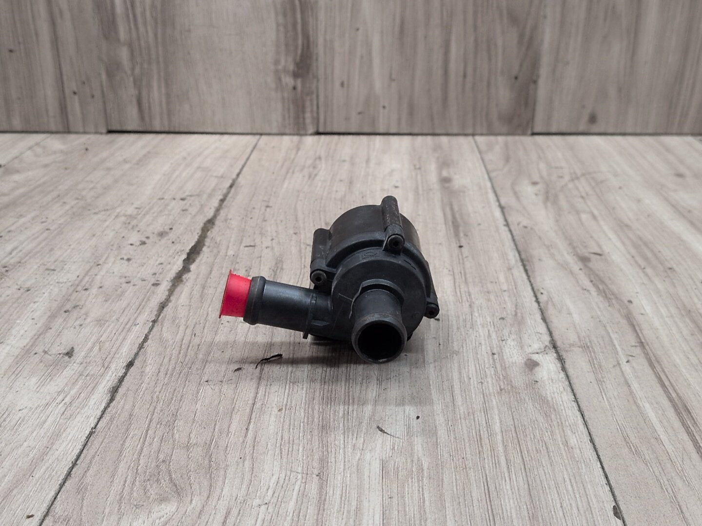 2015-2018 Audi 8U Q3 CCTA Engine Motor Cooling Auxiliary Water Pump 06H121601P