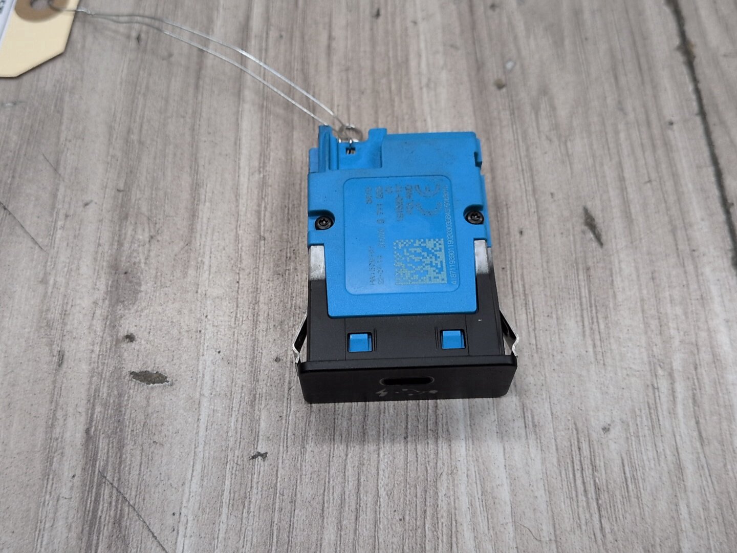 OEM BMW F44 F48 F97 G01 G05 G12 G20 G30 G80 USB Dual Type C Charger Port Socket