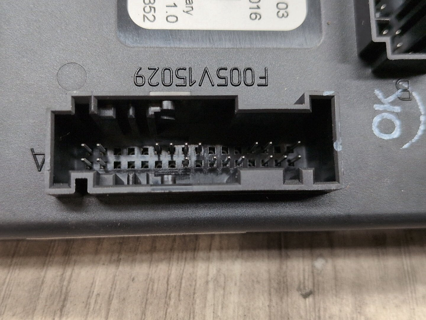 2013 - 2017 Audi S5 8T Bdc Body Domain Fem Control Module w/ Key 8K0907063D CTUB