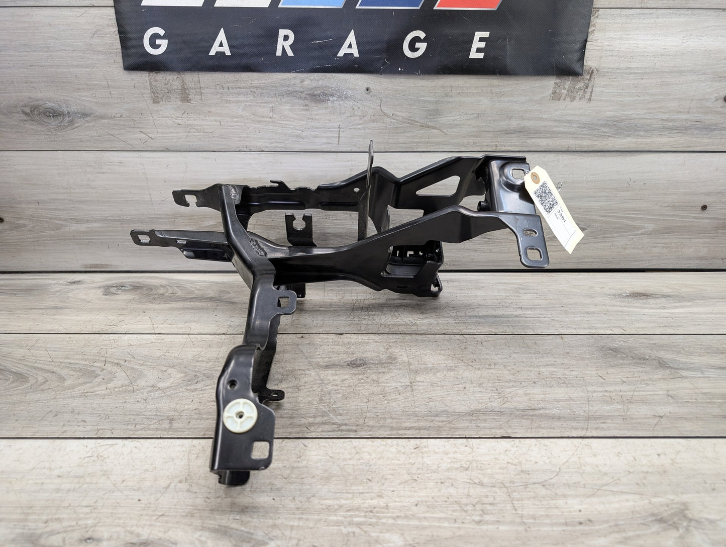2019-2026 BMW X5 G05 Left Driver Headlight Bracket 7421710