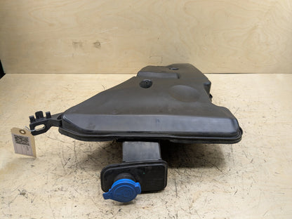 OEM BMW G12 G30 540 M550 750 M760 Windshield Wiper Washer Reservoir Tank Pump