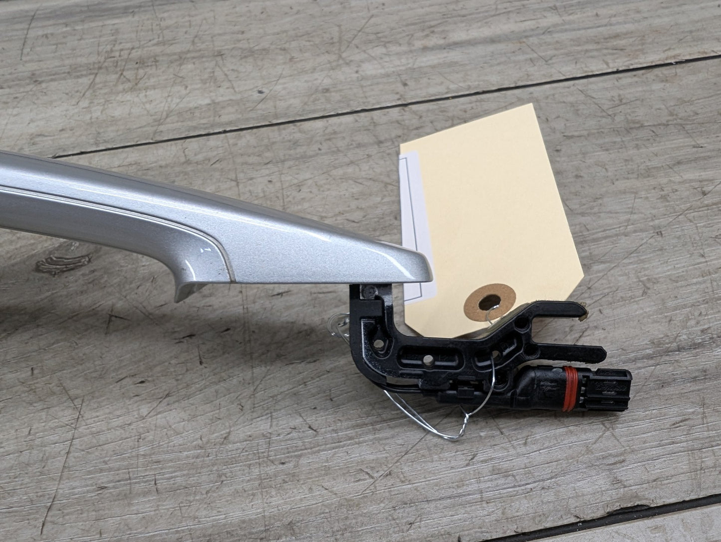 2007-2013 BMW X5 E70 Front or Rear Right Passenger Exterior Door Handle w/ Comfort Access 7209310