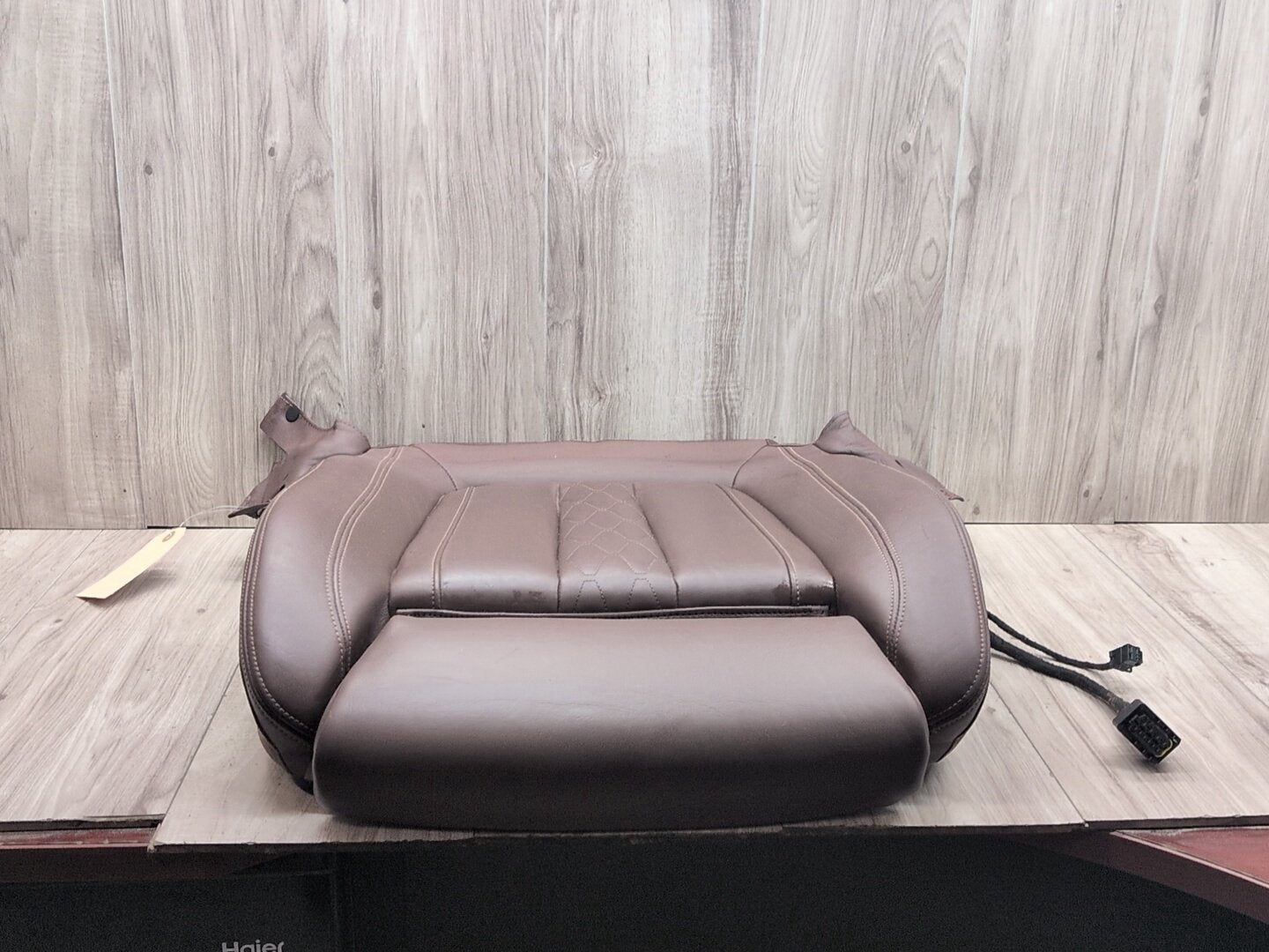 19-25 OEM BMW G05 G06 G07 X5 Front Driver / Passenger Lower Seat Cushion 8493240