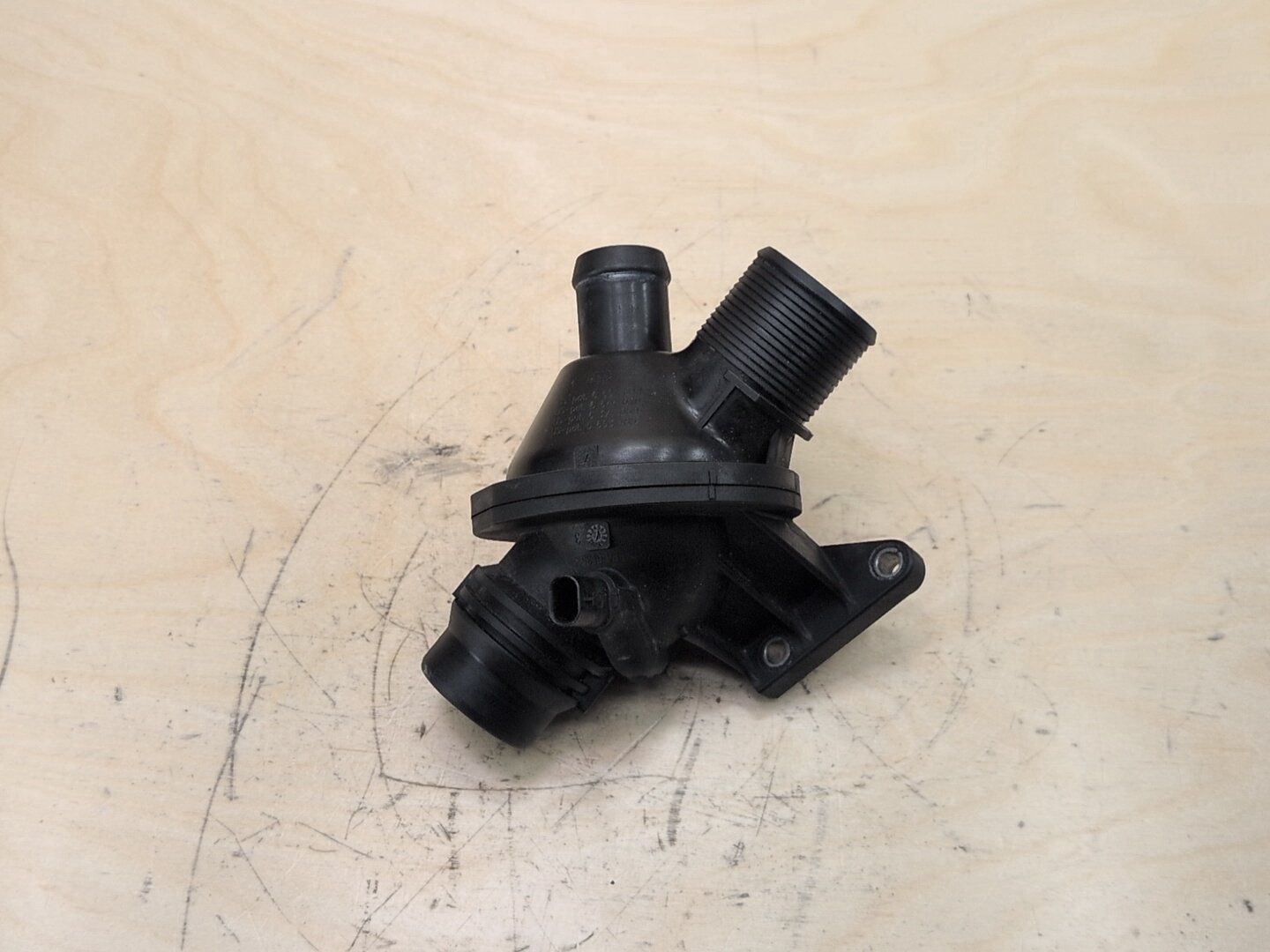 OEM BMW F10 F15 F22 F25 F30 F32 Engine N20 N26 Water Coolant Thermostat Housing