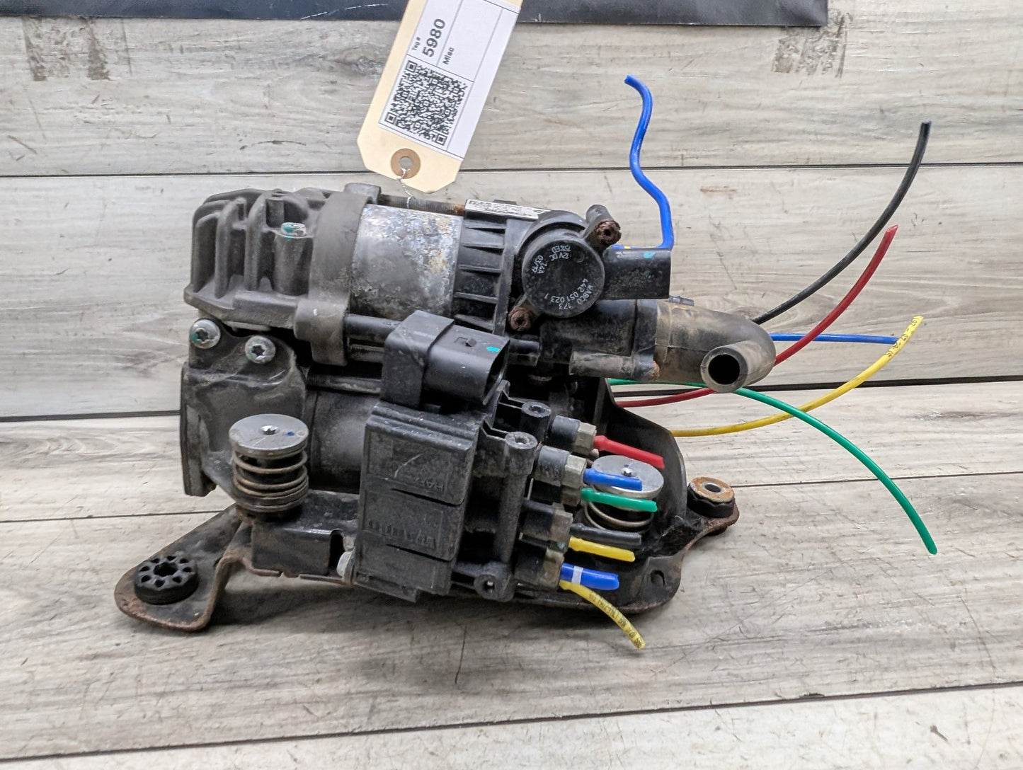 16-22 OEM BMW G11 G12 740 750 M760 Air Suspension Compressor Pump Module Motor