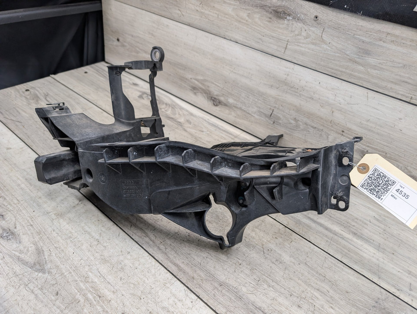 2008 - 2017 Audi S5 8T Left Driver Headlight Bracket 8T0805607