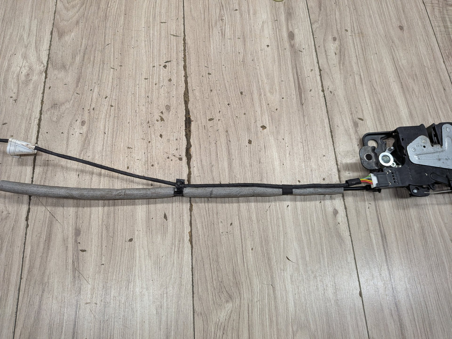 2016-2022 BMW 750i G12 Liftgate Trunk Lid Liftgate Lock Latch Actuators W/ Soft Close SET 7441014 OEM