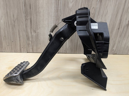 2009-2011 Mercedes-Benz SLK-Class R171 Gas Accelarator Pedal A1712900901 OEM