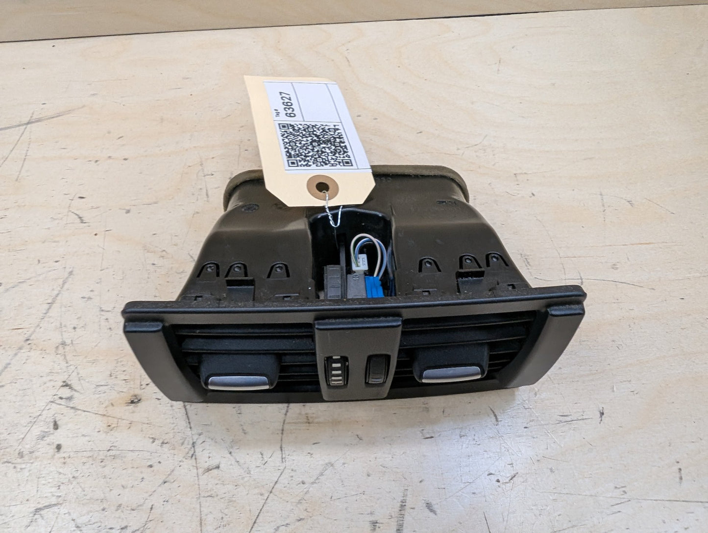 OEM BMW F22 F30 F32 F36 F80 F82 M3 M4 Rear AC Air Vent Trim Cover Panel Black