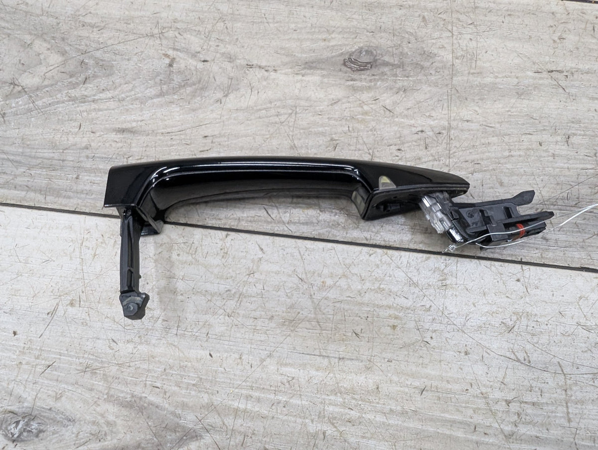 2014-2018 BMW X5 F15 Front or Rear Right Passenger Exterior Door Handle w/ Comfort Access 7422108 OEM