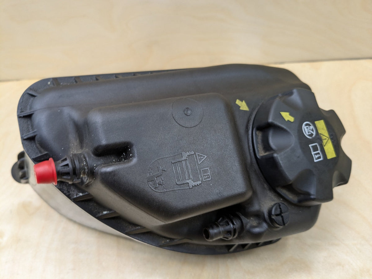 16-21 OEM BMW G11 G12 G30 M550 750 M760 N63 Coolant Expansion Tank Reservoir