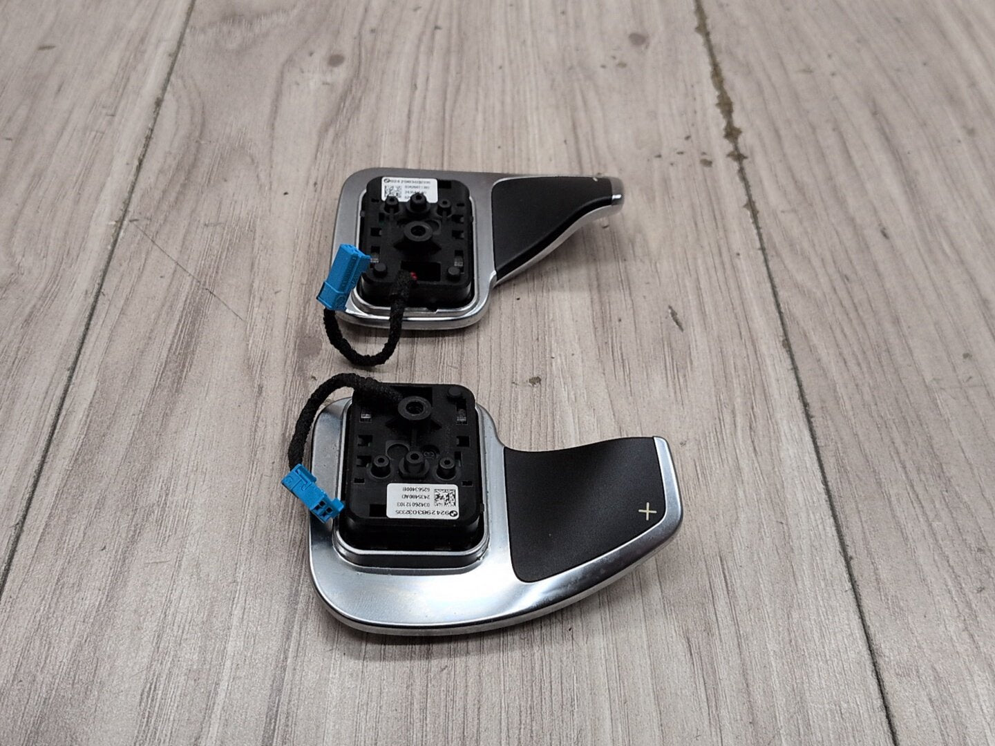 OEM BMW F15 F25 F30 F32 F33 F36 F48 X1 X3 X5 AT Paddle Shifter Plus Minus PAIR