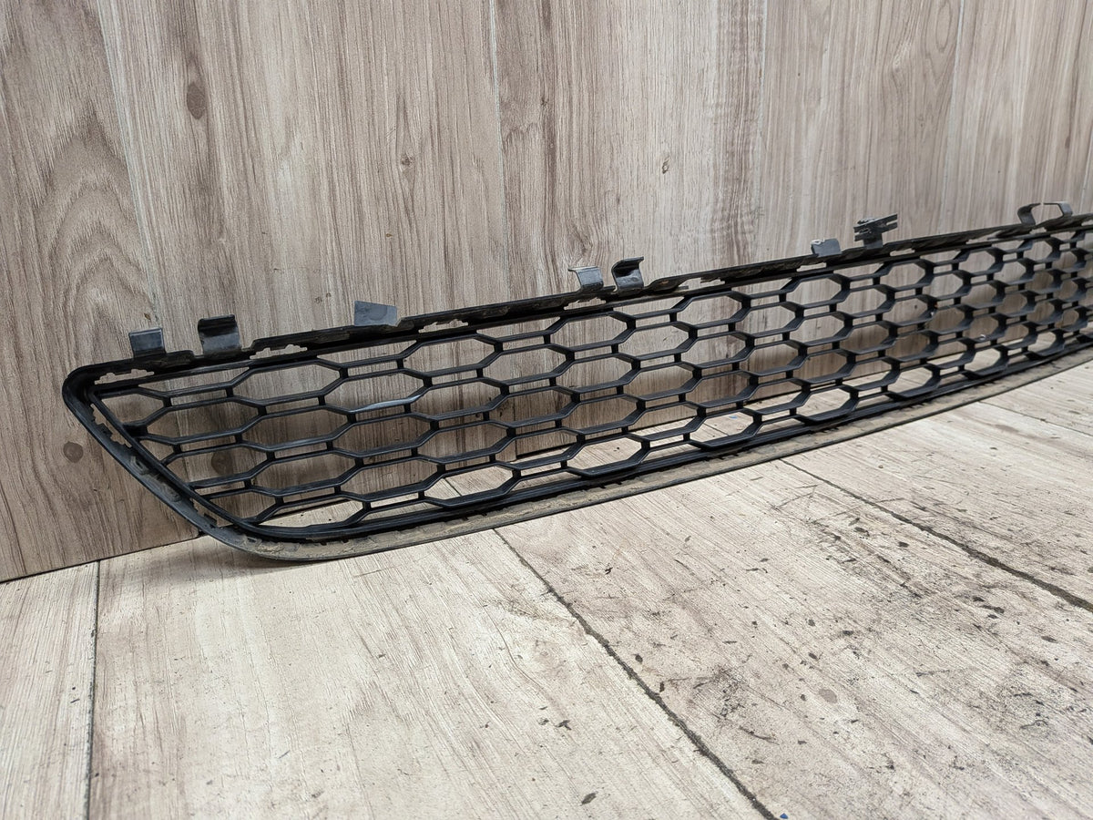 2017-2023 BMW M550i G30 Front Middle Center Bumper Cover Grille 8064930 OEM