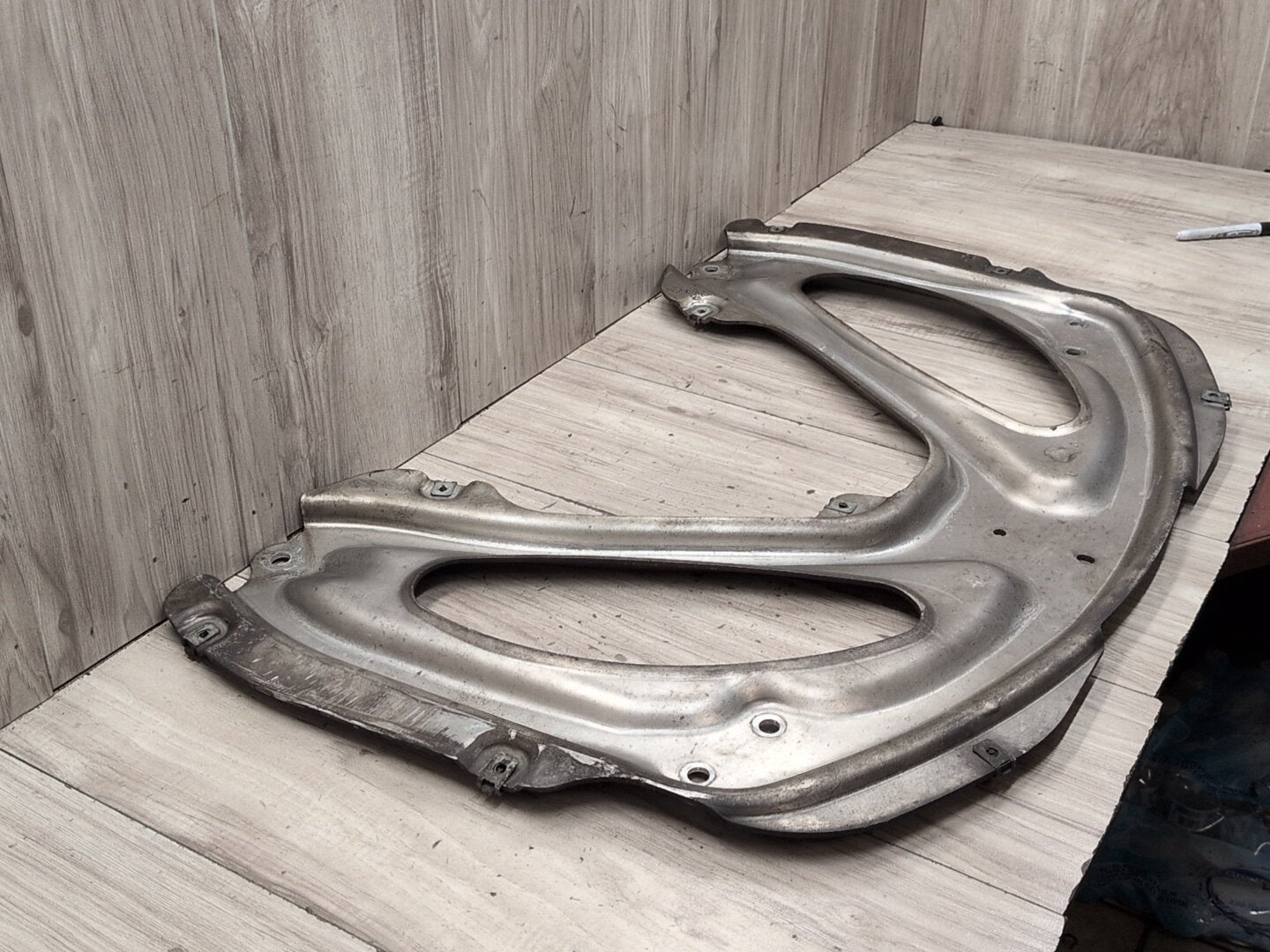 2012-2018 BMW M6 F06 - PN: 2284341
