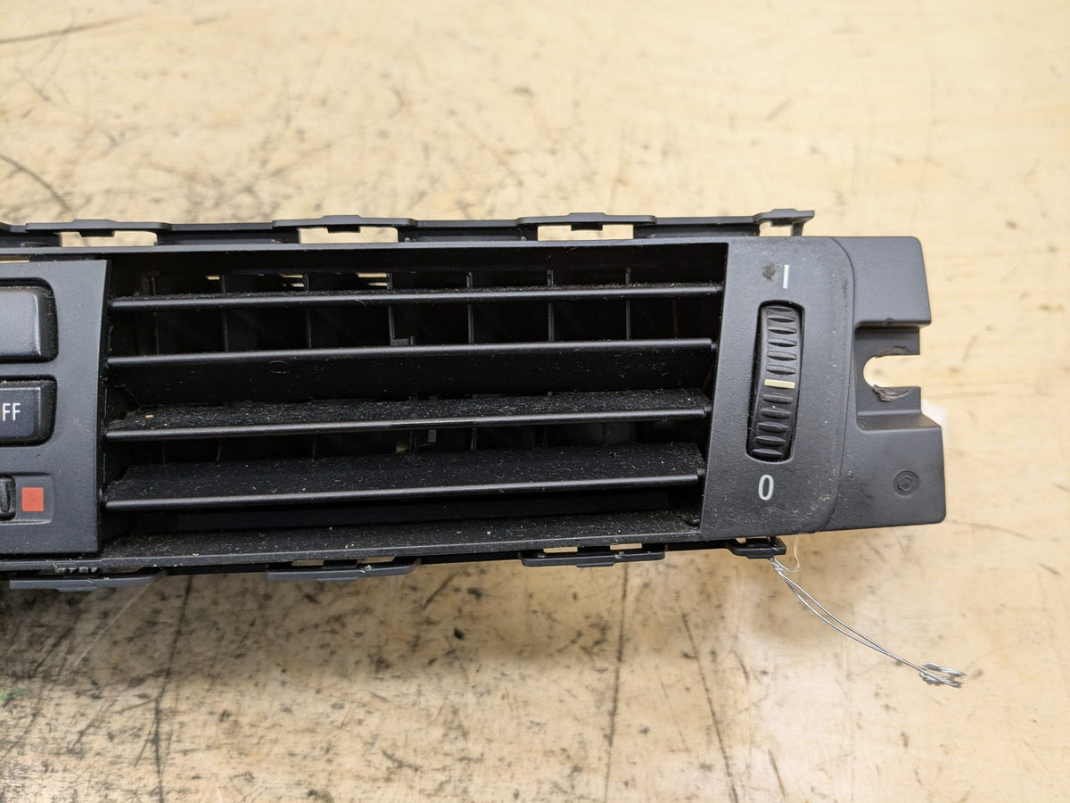 06-13 OEM BMW E90 E91 E92 E93 M3 Dashboard Center AC Air Vent Grille Trim