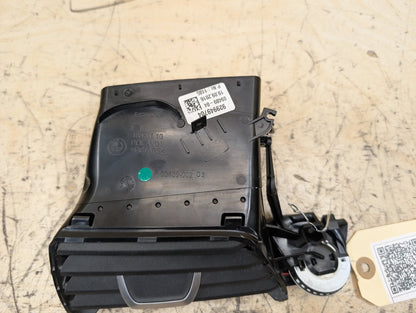2016-2019 BMW 740i G12 Dashboard Dash Board Right Passenger Air Vent 6822158 OEM