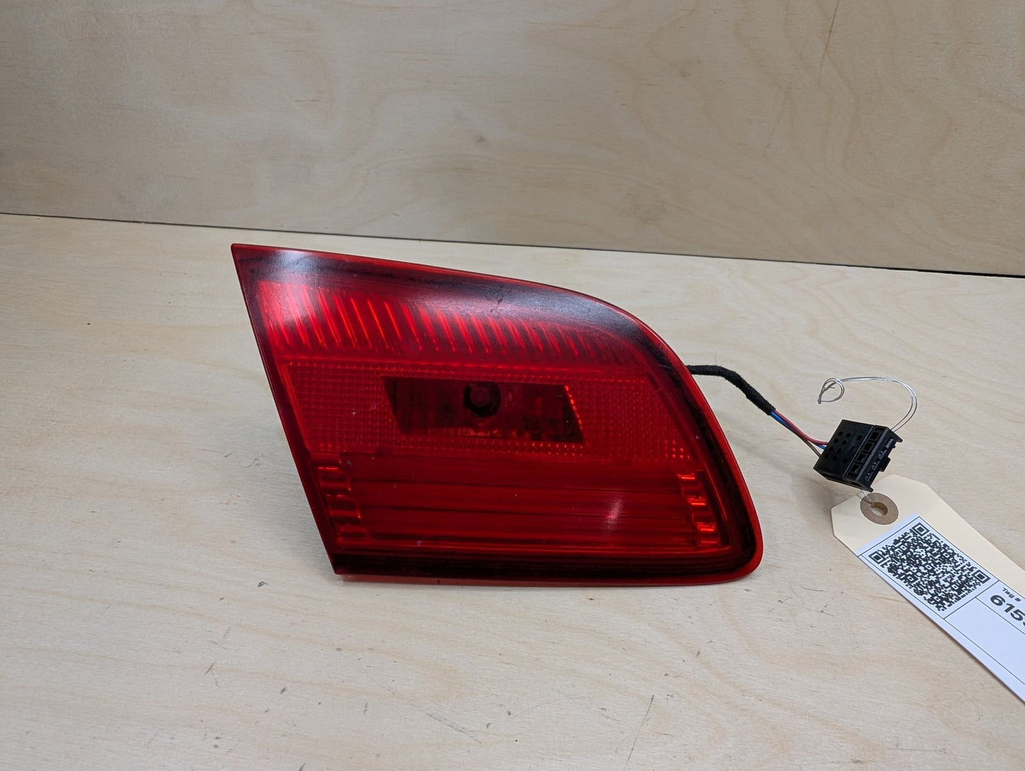 07-10 OEM BMW E93 328 335 M3 CONVERTIBLE Rear Left Driver Inner Trunk Tail Light