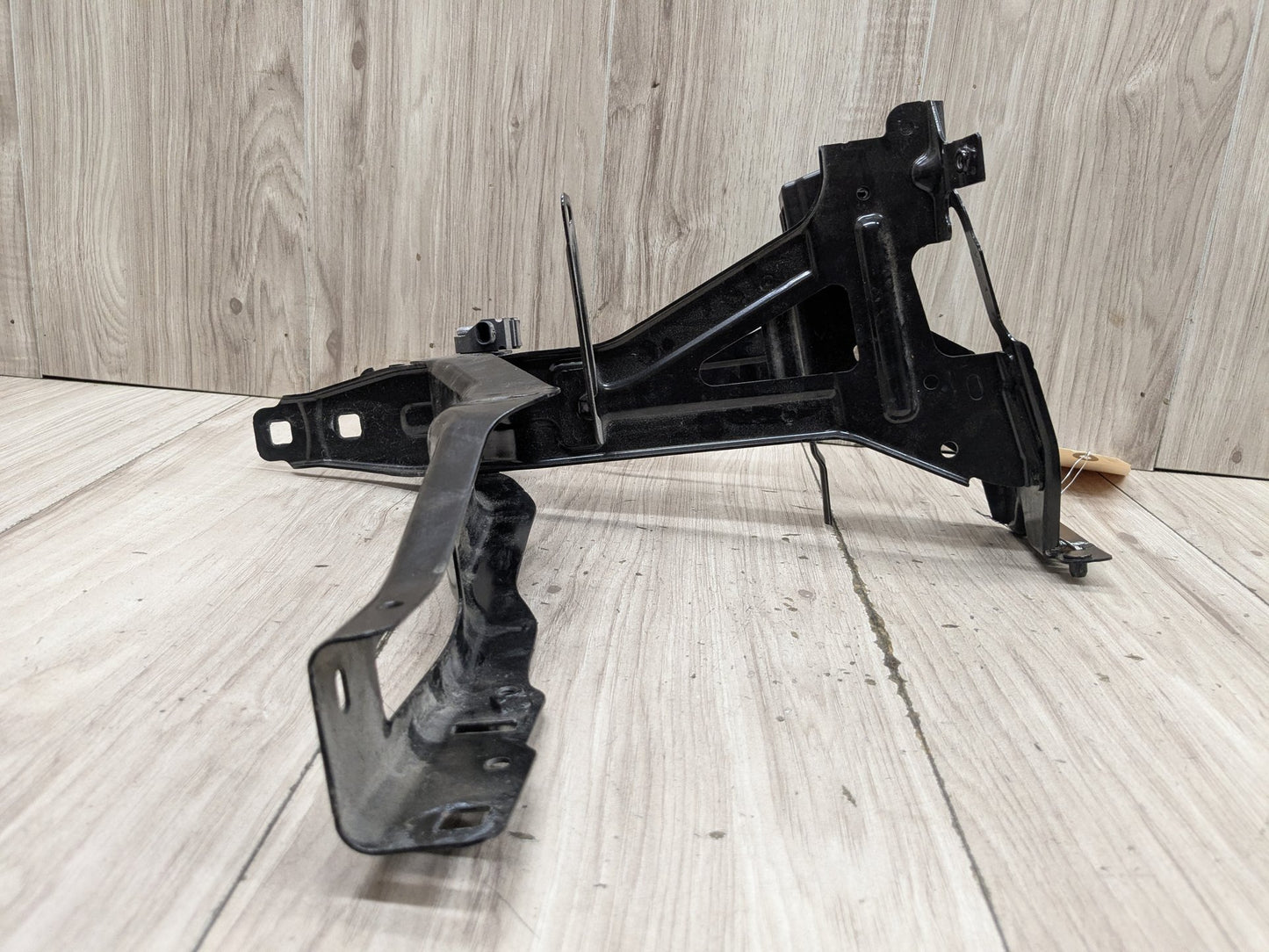 2019 BMW X3 G01 Left Driver Headlight Bracket 7400113