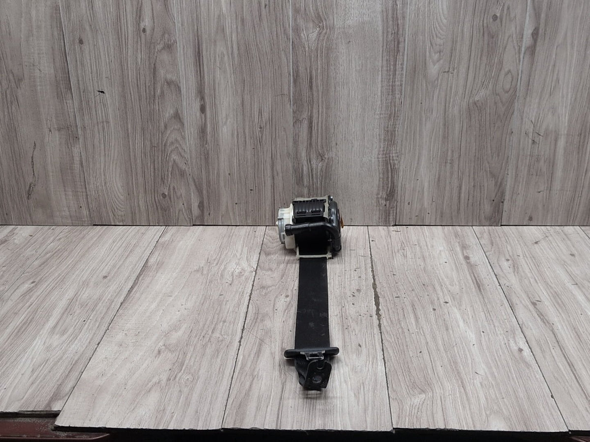 2015-2018 Audi Q3 8U Rear Left or Right Seatbelt Seat Belt Retractor 8U0857805A