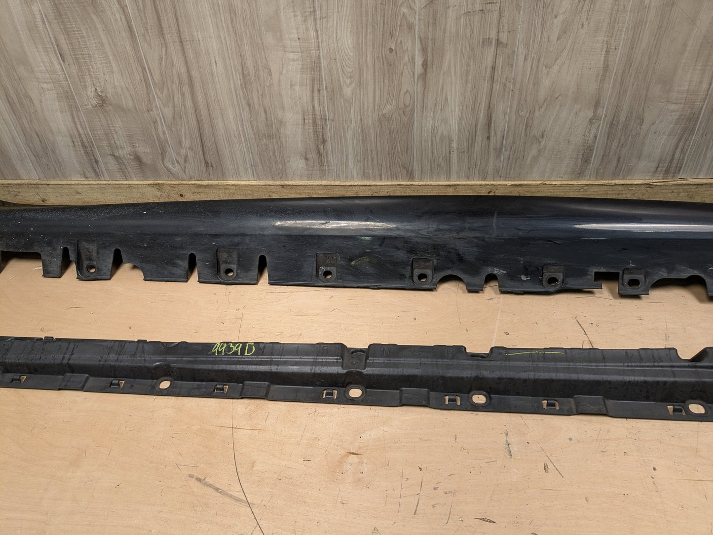2014 - 2018 BMW X5 F85 Left Driver Side Skirt Rocker Panel w/ Bracket 8058507 S63B44T2