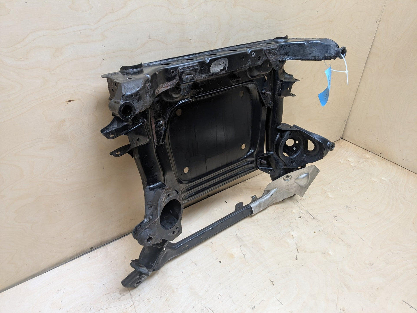 06-11 BMW 328i E90 AWD Front Axle Support Crossmember Subframe PN: 6776763