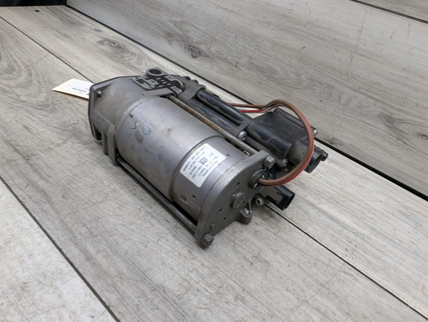 09-15 OEM BMW F01 F02 740 750 760 B7 Rear Air Suspension Compressor Pump Motor